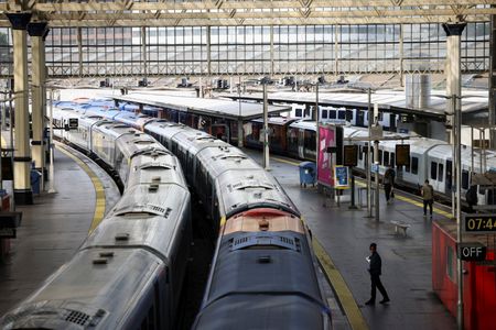 英国の鉄道2労組、27日ストへ　賃上げ要求