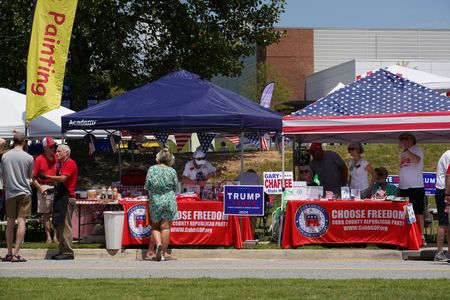 アングル：米国のインフルエンサー操るロシア、大統領選への影響もくろむ