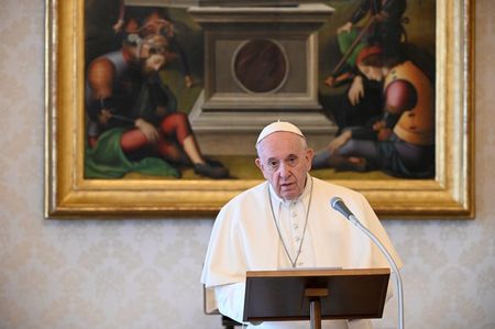 ローマ教皇が呼びかけ「家庭内暴力から女性を守って」