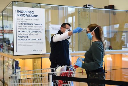 イタリア、新型コロナ死者2日連続増　新規感染は1カ月ぶり低水準