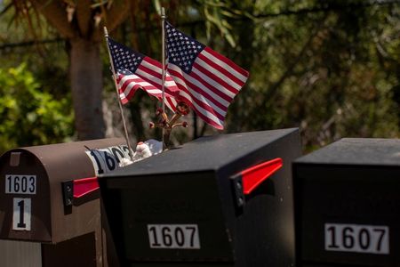 米大統領選の郵便投票巡り攻防続く、郵政公社は集計遅延警告