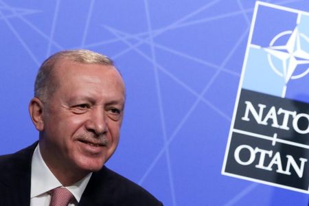 米トルコ首脳、会談は「建設的」　主要な対立打開策の発表なし