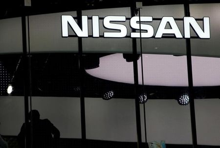 日産自は4％超高、バルセロナ工場の閉鎖を材料視