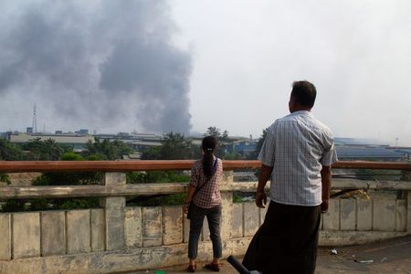 ミャンマー、主要2都市の一部に戒厳令　中国が暴力停止求める