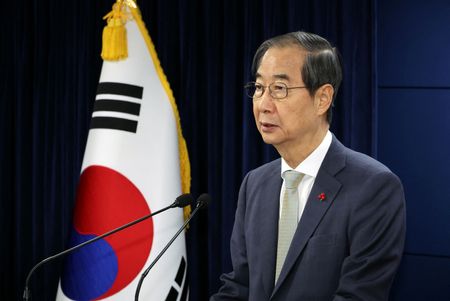 韓国大統領代行、バイデン氏と電話会談　米韓同盟発展に尽力と表明