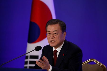 韓国大統領、新型ウイルス感染撲滅に自信　新たな感染者数減で