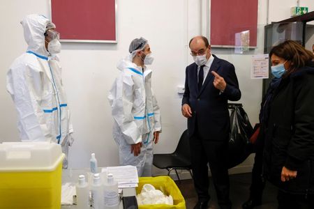 フランスとイタリアで1日の新型コロナ感染者数が過去最多を記録