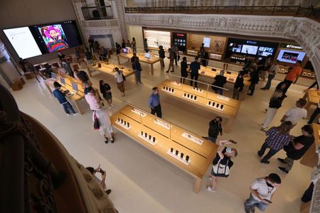 ｉＰｈｏｎｅ販売、年末4000万台想定　過去最多＝ウェドブッシュ