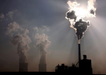 中国、石炭火力発電部門の排出削減で行動計画　新技術採用など