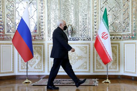 イラン大統領、対ロシア兵器供与を否定　「就任以降ないと断言」