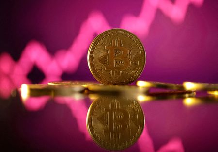 ビットコイン、10万5000ドル突破　トランプ氏の戦略備蓄発言で