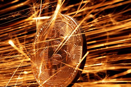 ビットコイン、10万7000ドル突破