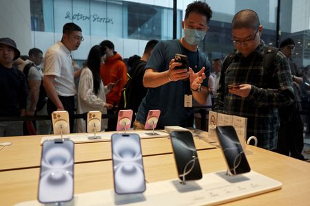 アップル、24年の中国ｉＰｈｏｎｅ出荷17％減　シェア3位に転落