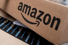 米アマゾンが10万人雇用へ、新型コロナでネット注文急増