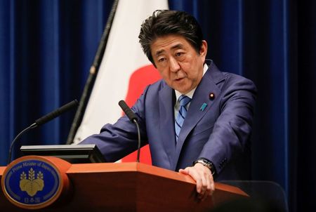 年金運用、短期的影響あるが長い月日で見る必要＝安倍首相