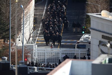 韓国捜査当局、尹大統領の逮捕状請求　地裁が18日に審査と報道