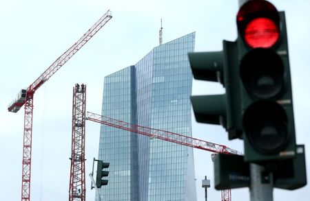 ECB、7500億ユーロ緊急債券買入プログラム開始　新型コロナ対応