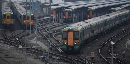 英鉄道、混雑回避で18日から運行本数を増加