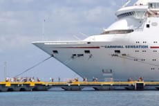 米クルーズ船運航のカーニバル、3─5月は過去最大の44億ドル赤字