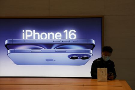 新型ｉＰｈｏｎｅ、中国販売好調　発売後3週間で20％増＝調査