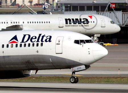 米デルタ航空、7月末まで乗客を定員の60％に制限へ＝関係筋