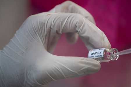 中国コロナワクチン、年内の実用化困難か　感染少なく被験者不足