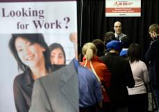 米新規失業保険申請、19.8万件に予想外に減少　労働市場の逼迫続く
