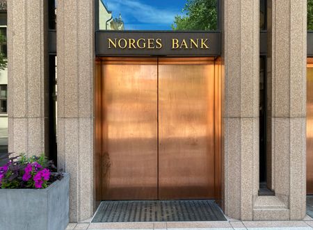 ノルウェー中銀金利据え置き、来年3回の利下げ想定　貿易戦争を懸念