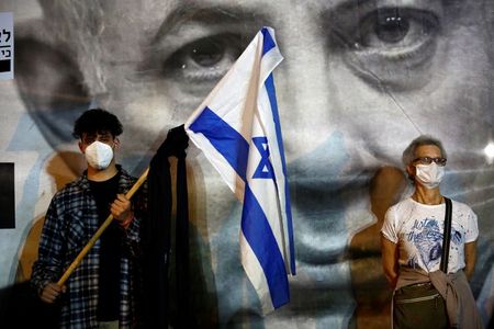 コロナ規制下のイスラエルで反首相デモ、数千人が参加