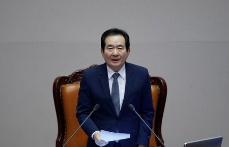 韓国首相、新型コロナ第3波で国民に協力要請　制限再導入を警告