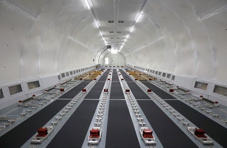 アングル：旅客機を貨物機に、コロナ禍の貨物増で「改造機」活躍