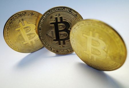 ビットコインが一時下落、テスラの保有削減を嫌気