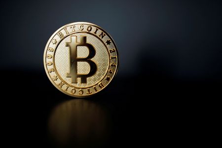 アングル：仮想通貨市場に高揚感、米財務長官人事などに注目　急変を警戒