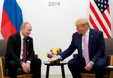 プーチン氏、トランプ氏とのウクライナ和平協議に前向き＝関係筋