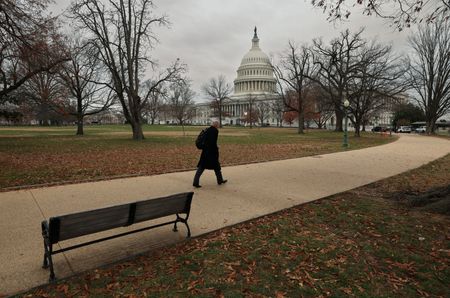 米政府閉鎖迫る、つなぎ予算巡る調整続く　共和は新たな採決を計画