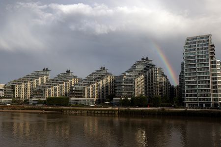 英住宅売却希望価格、年初の上昇率は20年以来最大＝ライトムーブ