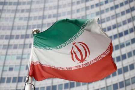 米国務長官、イラン核合意再建へ残された時間短いと警告