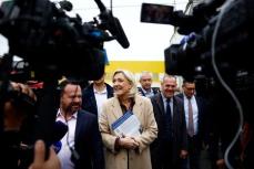 仏下院選、ルペン氏の極右政党が得票率トップに＝世論調査