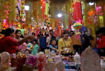 インド10─12月期成長率、祝祭関連支出で7.6％に加速へ＝中銀月報