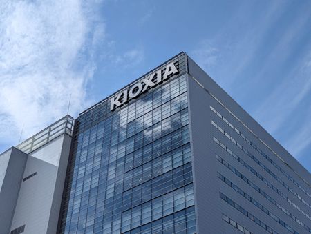 半導体大手キオクシア、22日に東証が上場承認　時価総額7500億円程度＝関係者