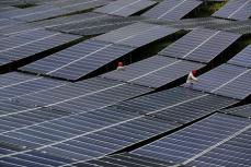 中国、太陽光発電製造事業の投資指針を発表　過剰生産能力抑制へ