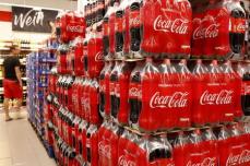 米コカ・コーラ、4─6月はコロナ禍で3割減収　利益は予想上回る