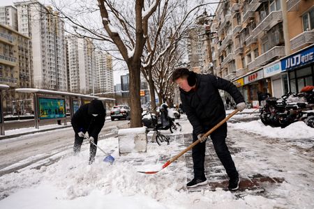 北京で大雪、高速道路を一部閉鎖　全国的に寒波続く見通し