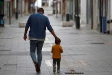 スペインの子ども、ロックダウン中に6人に1人がうつを経験＝調査