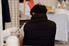 韓国、インフル予防接種中止せず　「死亡原因の可能性低い」