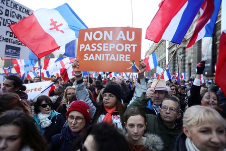 仏、ワクチンパス法案採決を年初に前倒し　オミクロン株拡大で