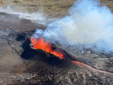 アイスランド中銀、金利据え置き　火山噴火リスク考慮