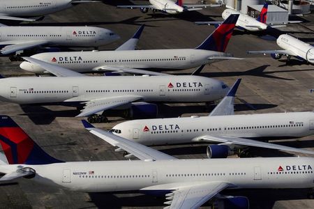 米デルタ航空、第1四半期は8年ぶり赤字　新型コロナで旅客急減