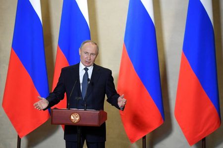 ロシア大統領、富裕層への増税発表　改憲法案の投票控え