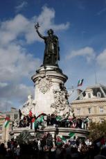 パリでパレスチナ支持の大規模デモ、衝突発生後警察が初許可